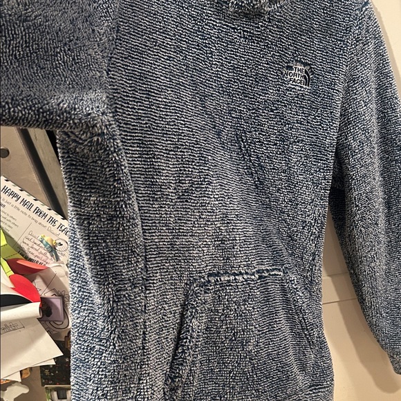 The North Face Textured Gray Hoodie - Picture 7 of 16